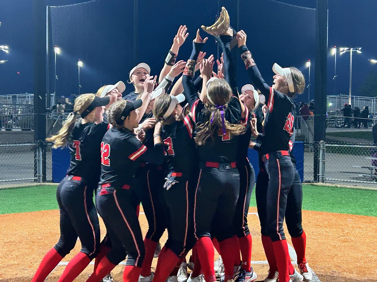 🚨 🏆 Great 🥎 weekend 🏆 ending fall 6-0 as repeat Chicago Cheetahs BSWL tourney 🏆CHAMPS🏆 Have fun relaxing holidays recharging for your high school seasons! Good Luck to all!!! #GreatDay2BDevils 😈