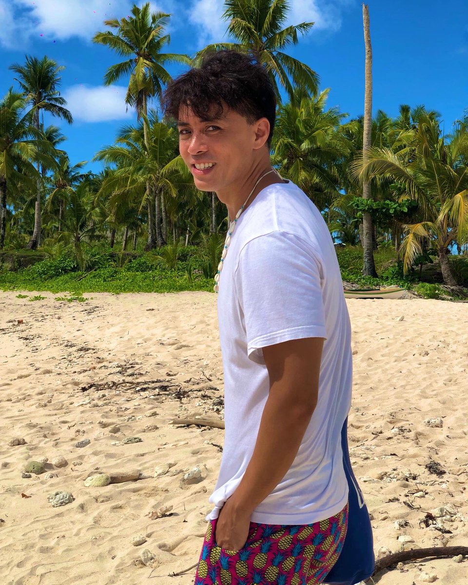 LanceRaymundo's tweet photo. My gadgets, snacks &amp; valuables are safe &amp; dry even on high tide thanks to my @Hull_Stern Dry Bag! 🌊 https://t.co/XYC7GM1LNQ