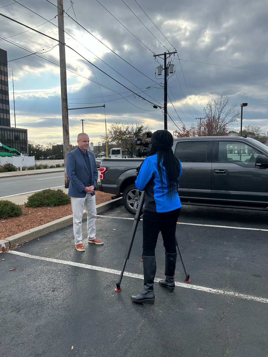GerryLeonardRI's tweet photo. Thank you @NBC10 for taking the time to check-in while on the campaign trail!
Everybody make sure you GET OUT AND VOTE!
#LeonardForCongress https://t.co/6fLvvgDwIm