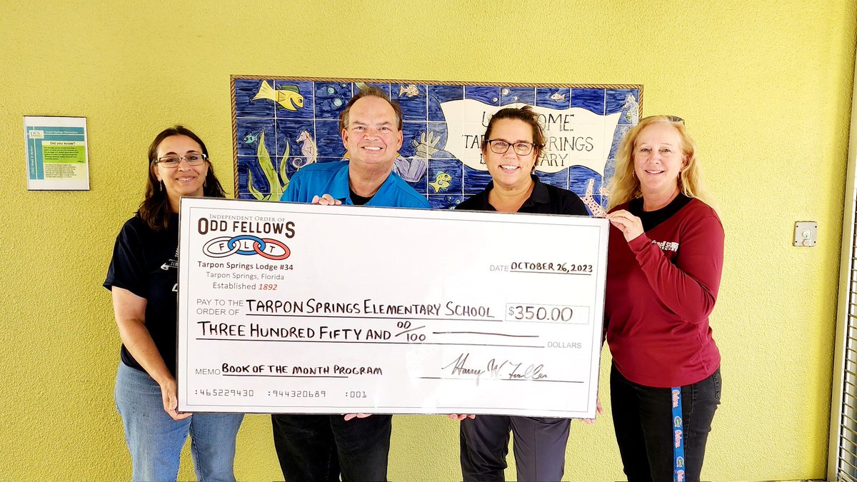 IOOFTarpon34's tweet photo. Vice Grand #HarryFuller presented #IndependentOrderOfOddFellowsTarponSpringsLodge34 $350 check to #TarponSpringsElementarySchool for Book of the Month program. From left, Juli Hipp, Harry Fuller, Tania Harper, and Thea Saccasyn.

#OddFellows #TarponSprings #IOOF #KeepTarponOdd https://t.co/ODfEAMVxzb