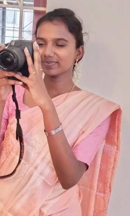 Kanna13s's tweet photo. Enatha black ah irunthaalu semma mood ah irukaa.. Uff Gopika munda.. shh...... https://t.co/efeqdgRewW