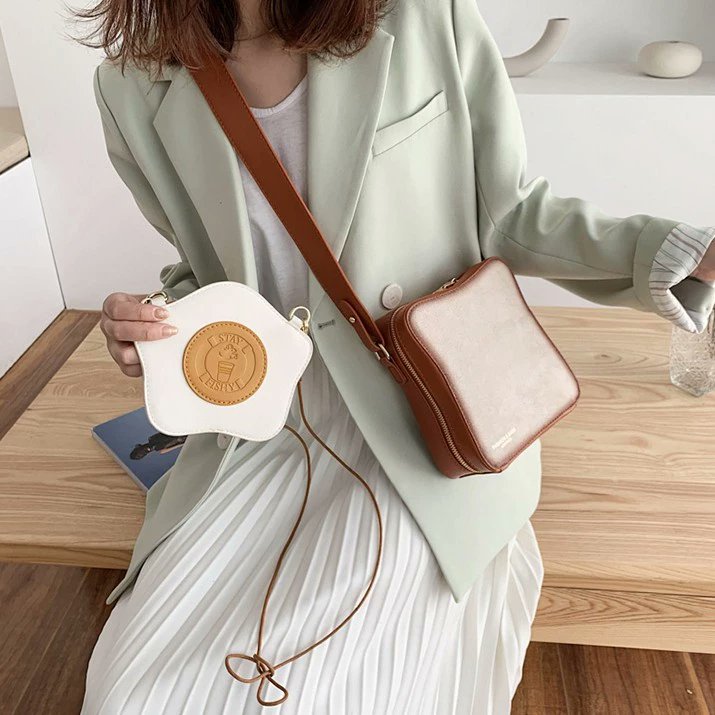 Brunch slingbag 

Link: shope.ee/4KsVbB34gb