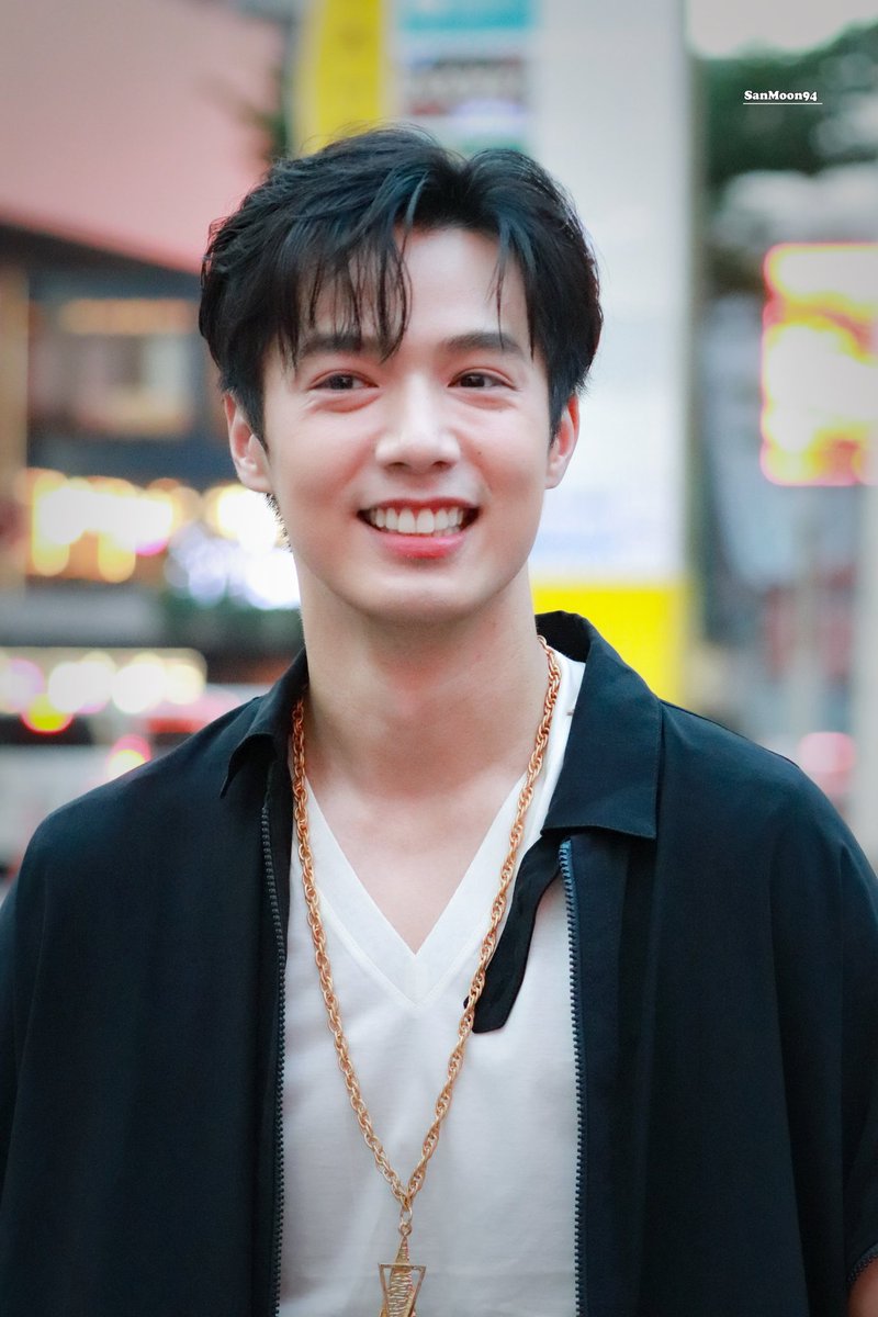 sanmoon948's tweet photo. [021123] ~ 😊

❤️✨

#JOBBIIJOB 
#JobThuchapon #จ็อบธัชพล
#bt12thanniversary 
#yamaithailand 
#BEAUTRIUM12th 
#theBEAUTRIUM https://t.co/BuBDhJhgBr