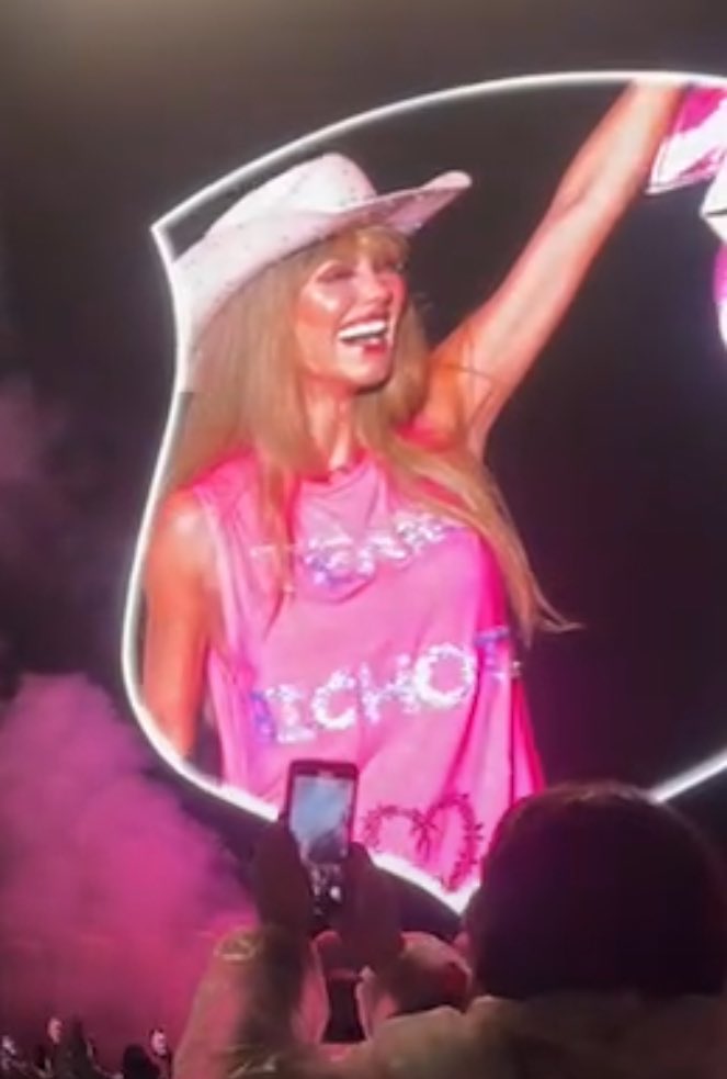 AAAAA MUEROOOO , <a href="/Anahi/">Anahi</a> Te AMAMOS!