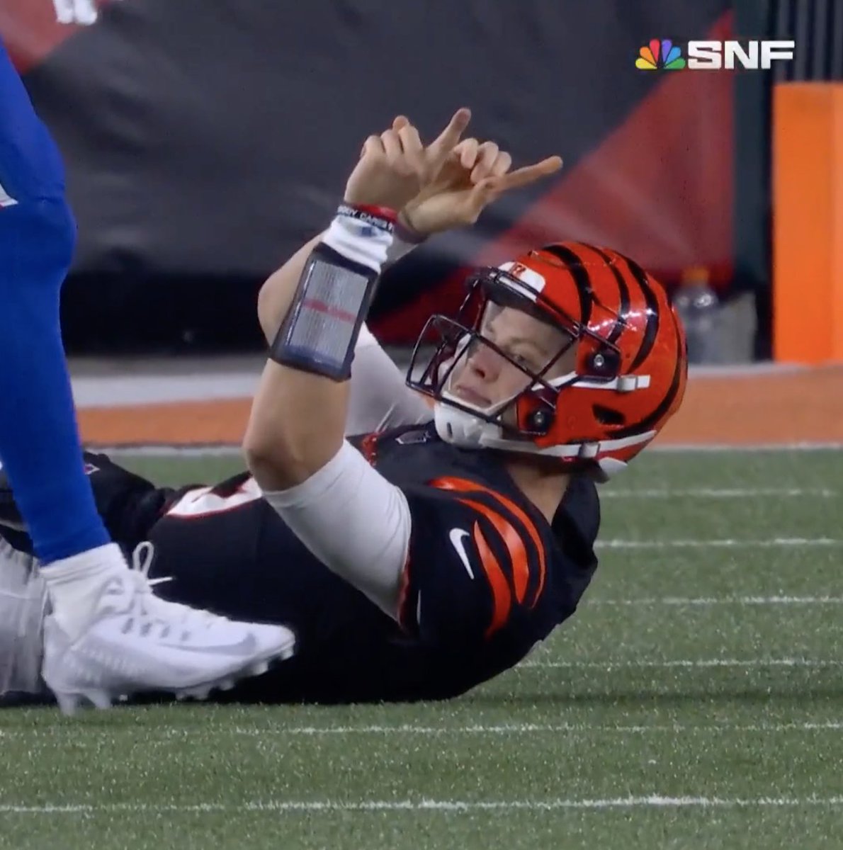 CincyProblems's tweet photo. BENGALS GET THE WIN https://t.co/HUSQyEoVih
