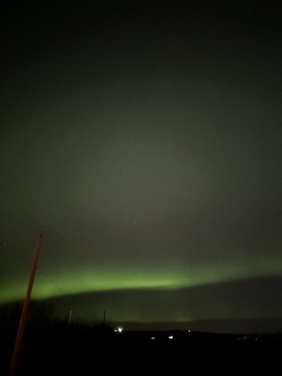 MahsaG26's tweet photo. #yycsky is so beautiful! It surprises you everyday. She is a beaut! https://t.co/2BaF5WGsF3