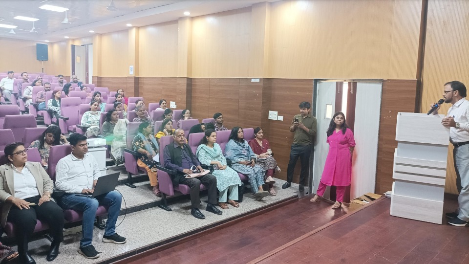 SCERT2021's tweet photo. SCERT took a crucial step towards creating a safe and respectful workplace for every employee on 3rd November by conducting #SexualHarassmentTraining, which aims to foster a culture of respect, equality, and awareness within the organisation. https://t.co/K8OQonWa3M