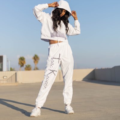 TracKween's tweet photo. #NewProfilePic https://t.co/9Uzm5VOBvR
