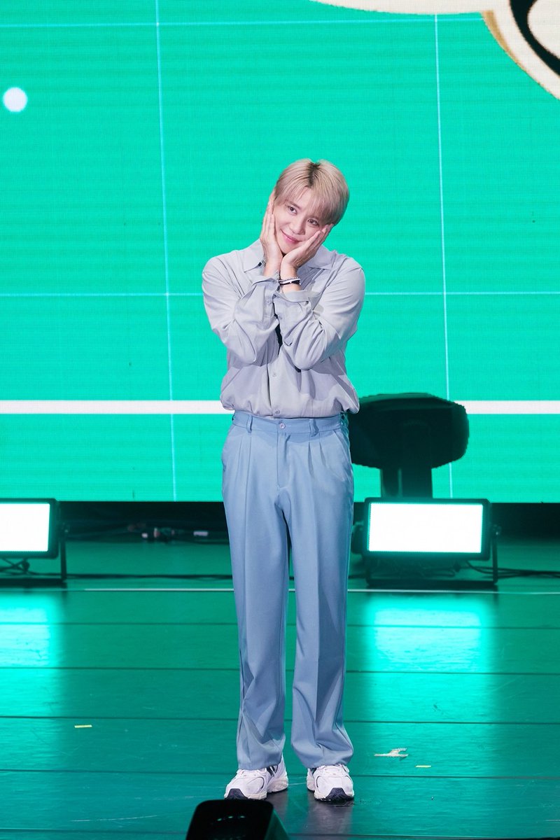 P0308K's tweet photo. ＂우리, 2894일 못 만났어요＂…김준수, 감동의 대만 팬미팅 (출처 : 디스패치 | 네이버 TV연예) https://t.co/Y1iqlaqwmB

#김준수 #KIMJUNSU #金俊秀 #XIA
#XIA준수 #ジュンス #코코타임 #COCOTIME #20thAnniversary #XIA_RedDiamond #RedDiamond #레드다이아몬드 https://t.co/5McnGDp0LA
