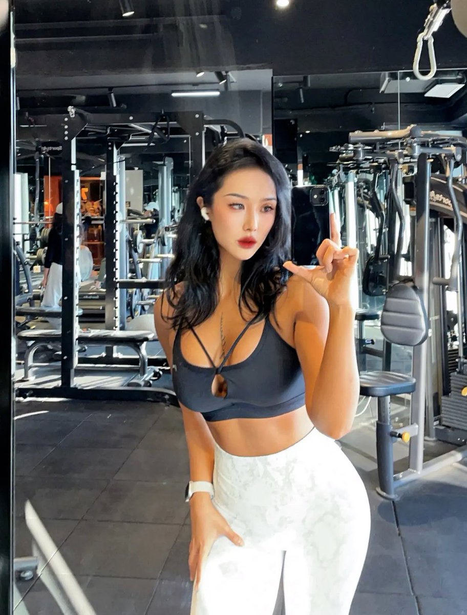 晚上调教，白天练个胸