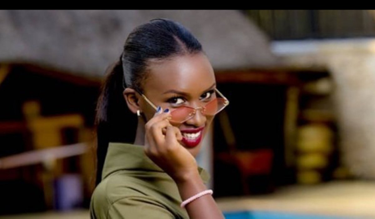 TrBryt's tweet photo. Listening to #Rumours by @Bwizaofficial and #Bilando by @IamVinka I felt these two voices should gives us a collabo.
Y'all @Swangz_Avenue what do you think? 🇷🇼🇺🇬 https://t.co/OGwioFbVQZ