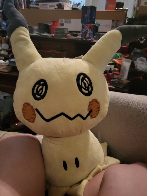 I treated myself to this mimikyu I've wanted since it came out. And now you get to reimburse my happiness<a href="/tag/giantess"class="tags"><span>#giantess</span></a><a href="/tag/giantessvideo"class="tags"><span>#giantessvideo</span></a><a href="/tag/giantesscontent"class="tags"><span>#giantesscontent</span></a>
