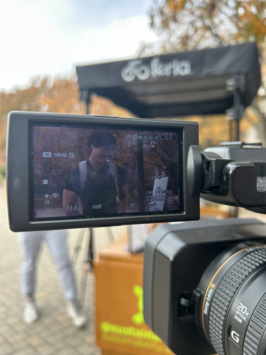 RubySiefken's tweet image. Behind the scenes at the Campus Sustainability Month Celebration. The Sustainable Ambassadors and other organization leaders provided valuable information about sustainability at UMD. @AlannaKopania #j262a