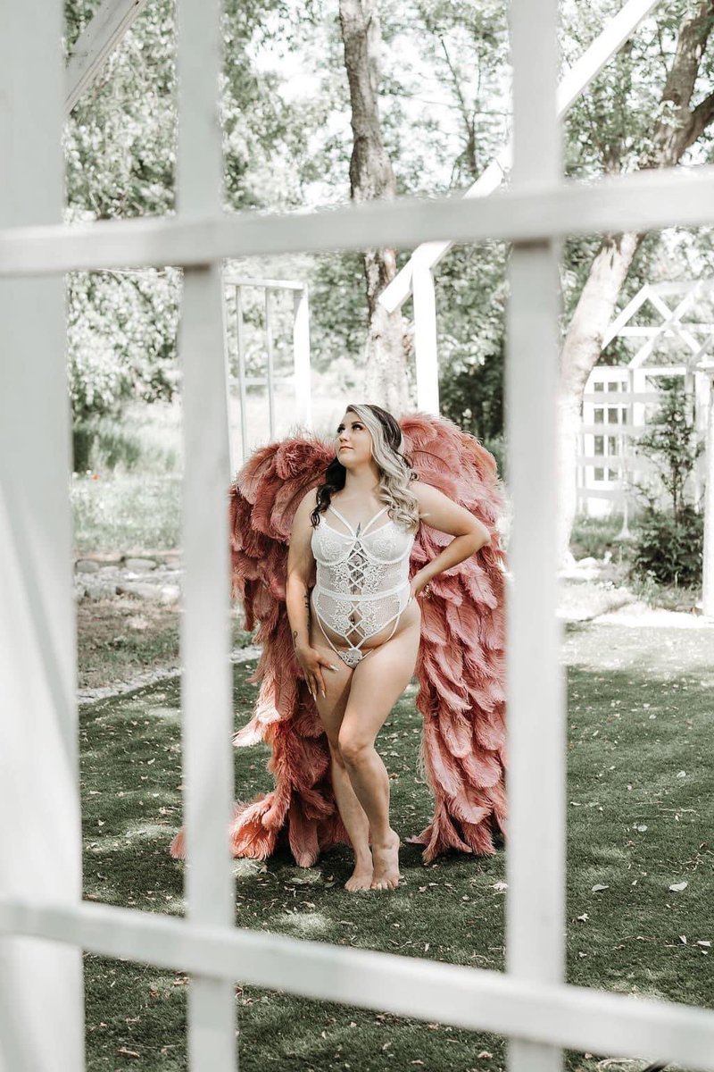 Bitch_in_a_6ohh's tweet photo. If angels don’t exist then how do you explain me? https://t.co/UVLchV7wri
