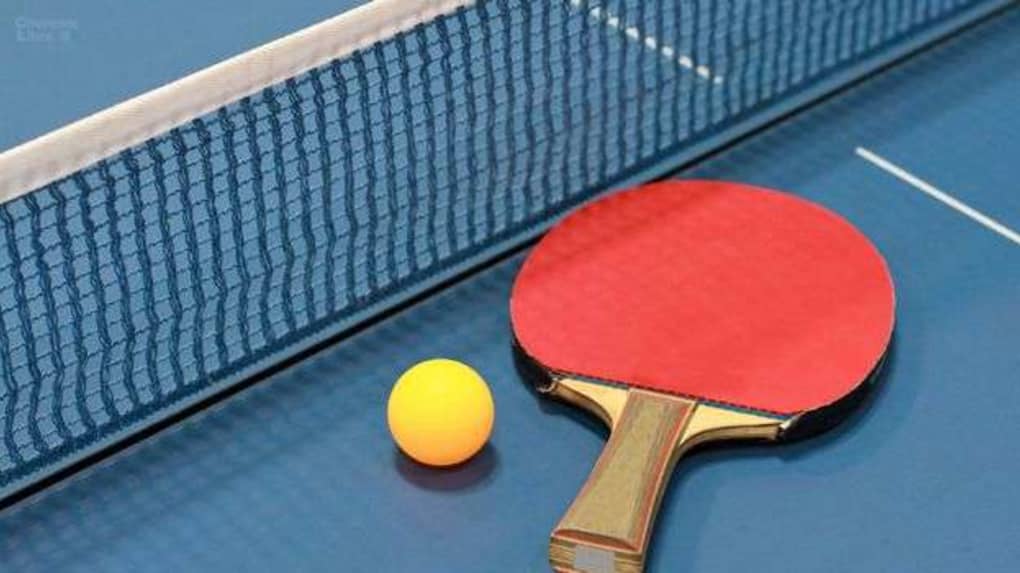 reference_sport's tweet image. Le tennis de table, appelé aussi ping-pong, est un sport de raquette opposant deux ou quatre joueurs autour d'une table. Le tennis de table est une activité de loisir, mais c'est également un sport olympique depuis 1988.