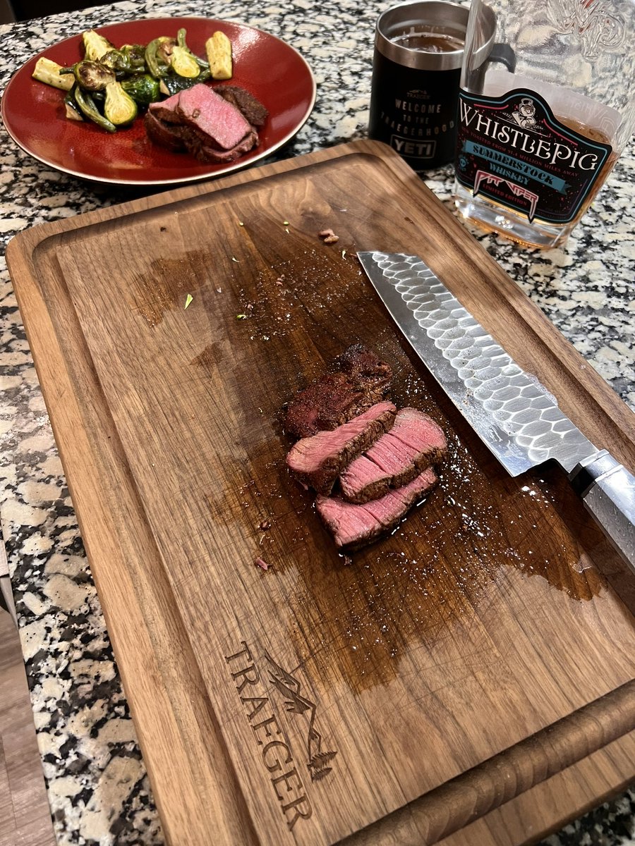 Dinner delight from <a href="/TraegerGrills/">Traeger Grills</a> <a href="/WhistlePigRye/">WhistlePig Whiskey</a> <a href="/cusocuts/">cusocuts</a> 🔥