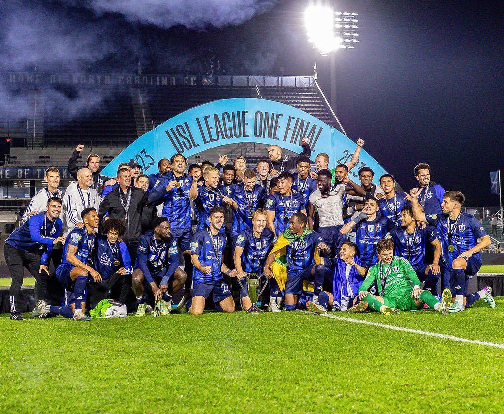 LuiFlickz tweet media