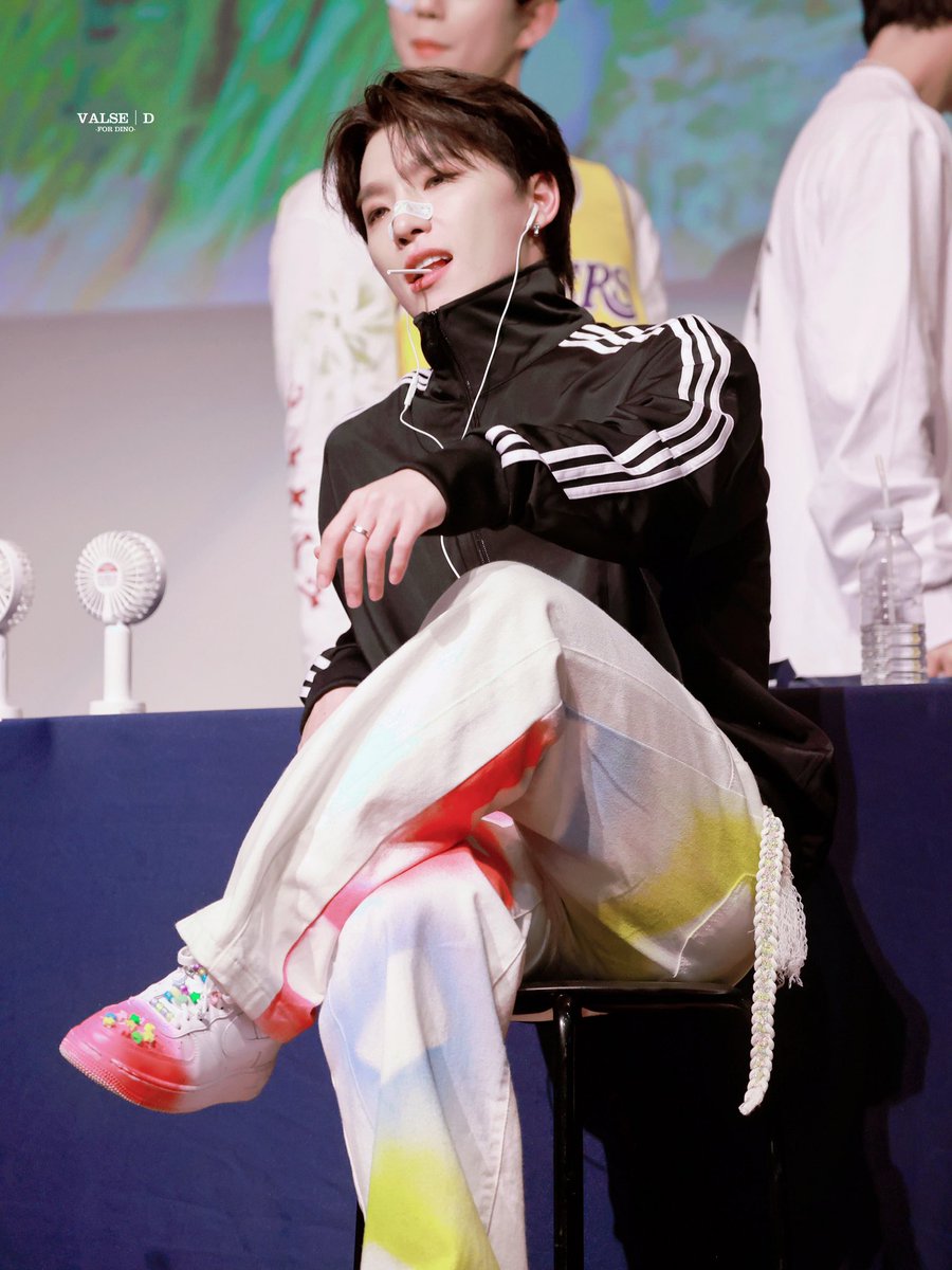 【231105】
Yes24

 #디노 #Dino #DINO #SEVENTEEN
