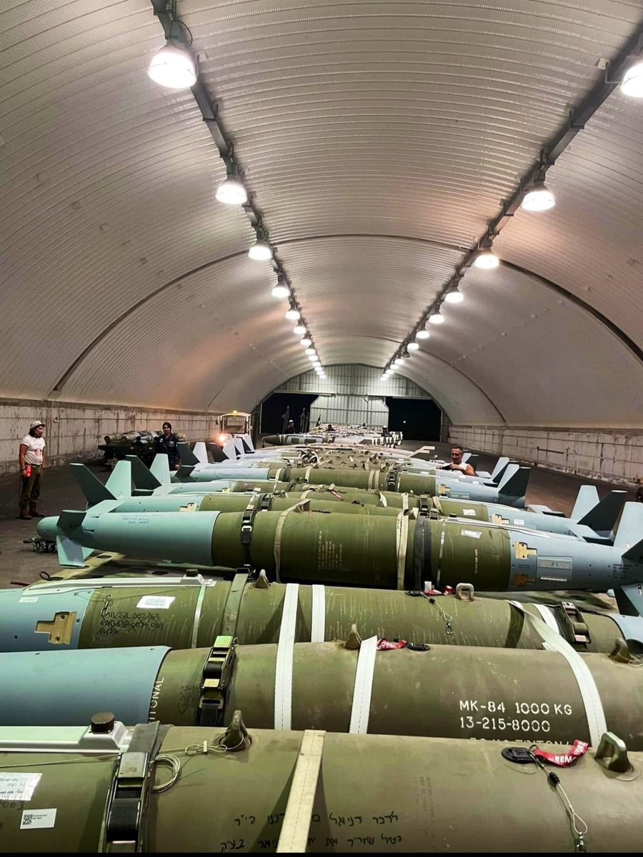 New stock of Mark 84 bombs straight from the US at the Israeli Tel Nof military base.

Waiting patiently to be dropped on Gaza......
#Hamas #Israel #Palestine