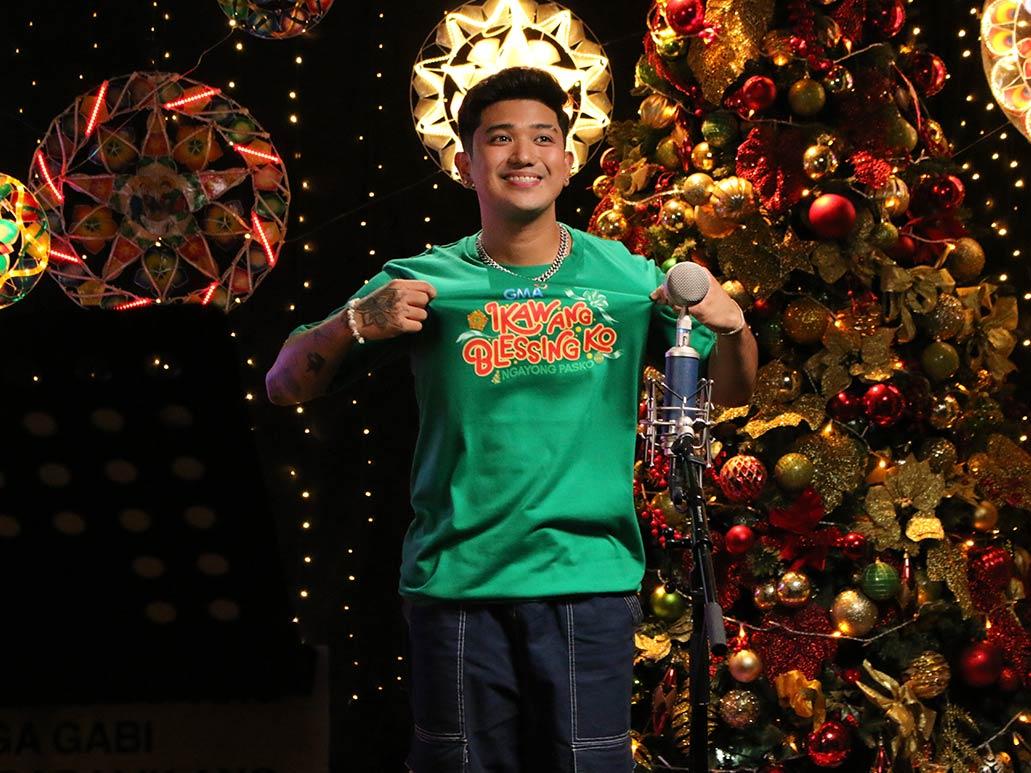 GMASingers's tweet photo. #GMASingers: #JeremiahTiangco at the GMA Christmas Station ID 2023 Recording/Lyric Video: #FeelingBlessedNgayongPasko 🎄

Facebook: https://t.co/EaQy0y40l6…
YouTube: https://t.co/qGexTV8iUz…

#GMAChristmasStationID2023 https://t.co/iJuqNRc43M