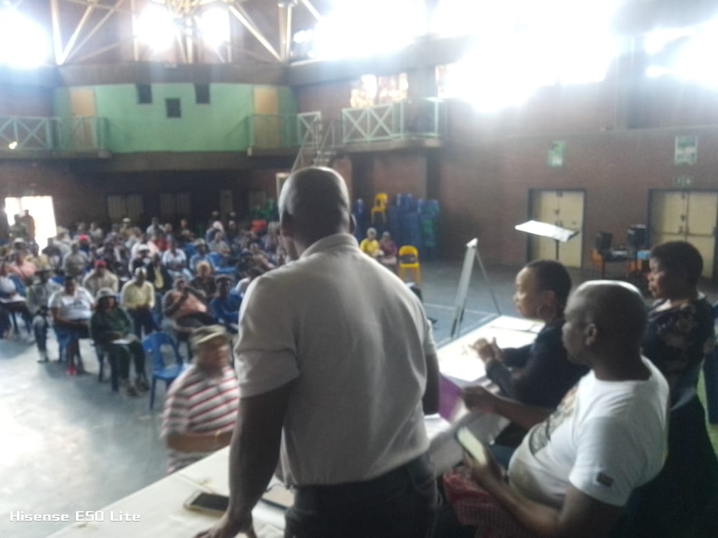 PPinkym's tweet photo. The Pco Alexandra  met with the owners of the taverns  in order  to  get  their  challenges. They cried about  challenges of acquiring  licenses &amp; liquor constipation https://t.co/QefTTdPjul