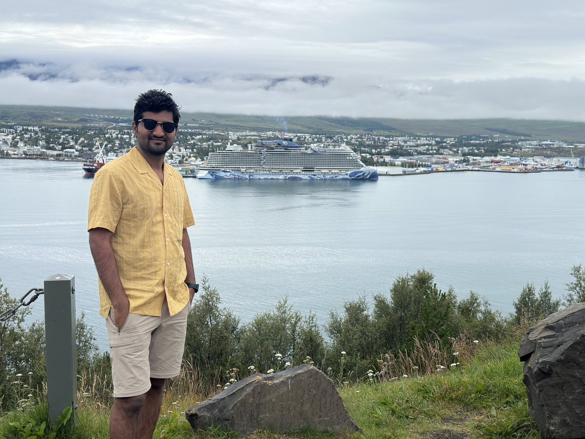 How yellow can yellow be 🤔 

Quote with #YellowTwitter 💛