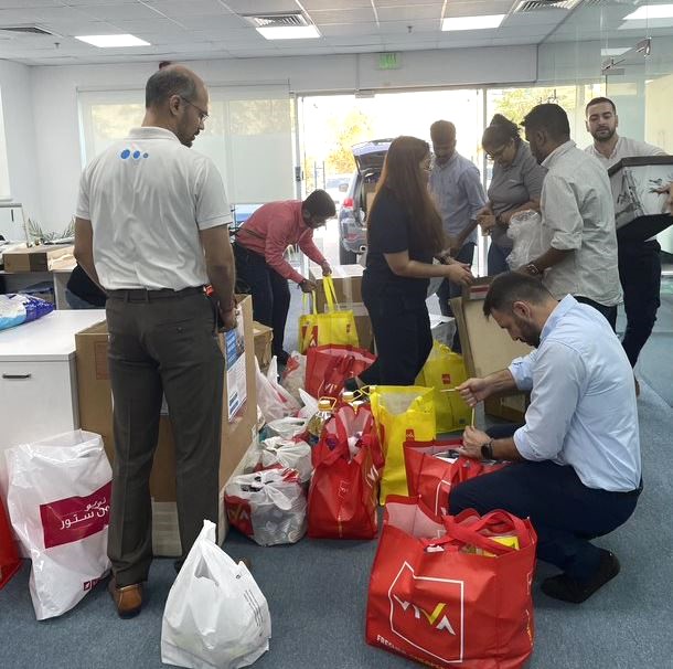 takasolutions's tweet photo. In solidarity and support of those affected by the conflict in Gaza, our Taka Solutions team stepped up to make an impact. 

Through @emiratesrc humanitarian mission - Tarahum for Gaza, the team contributed essential items such as food, kid's care items, hygiene products, &amp; more. https://t.co/si5f2bq34u