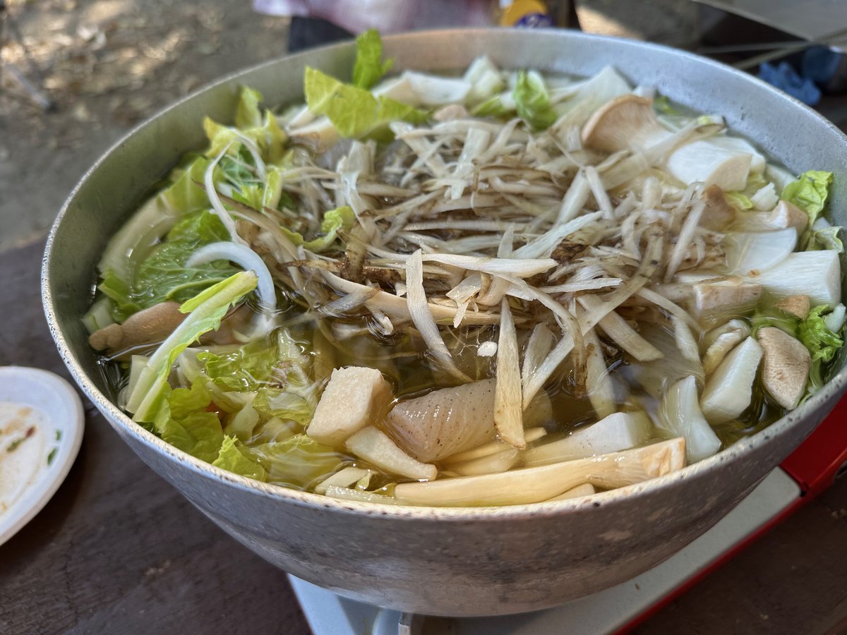 rakudaapp's tweet photo. おはようございます🐪
先日BBQへ
変わり種メニュー

#豚汁

味付けは仲間内の料理人
しかも大容量で作る豚汁
具だくさん
美味いは至福🐪
今日も一日頑張るRAKUDA🐪

出稼ぎ全力応援
日本全国０円お迎え
0120-224-189

#企業公式相互フォロー #建設　#募集　#求人 https://t.co/Sgacve8vTU