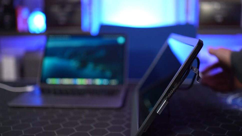KwumsyOfficial's tweet photo. #Kwumsy #Kwumsyf1s #screen #extender

𝐊𝐰𝐮𝐦𝐬𝐲 𝐅𝟏𝐒 monitor extender delivers powerful performance with a native IPS FHD 1080P resolution. It presents crisp and vivid visuals, offering a dynamic viewing experience

Shop now👉https://t.co/TF3q6P3Tk1 https://t.co/8g5TRZLApo
