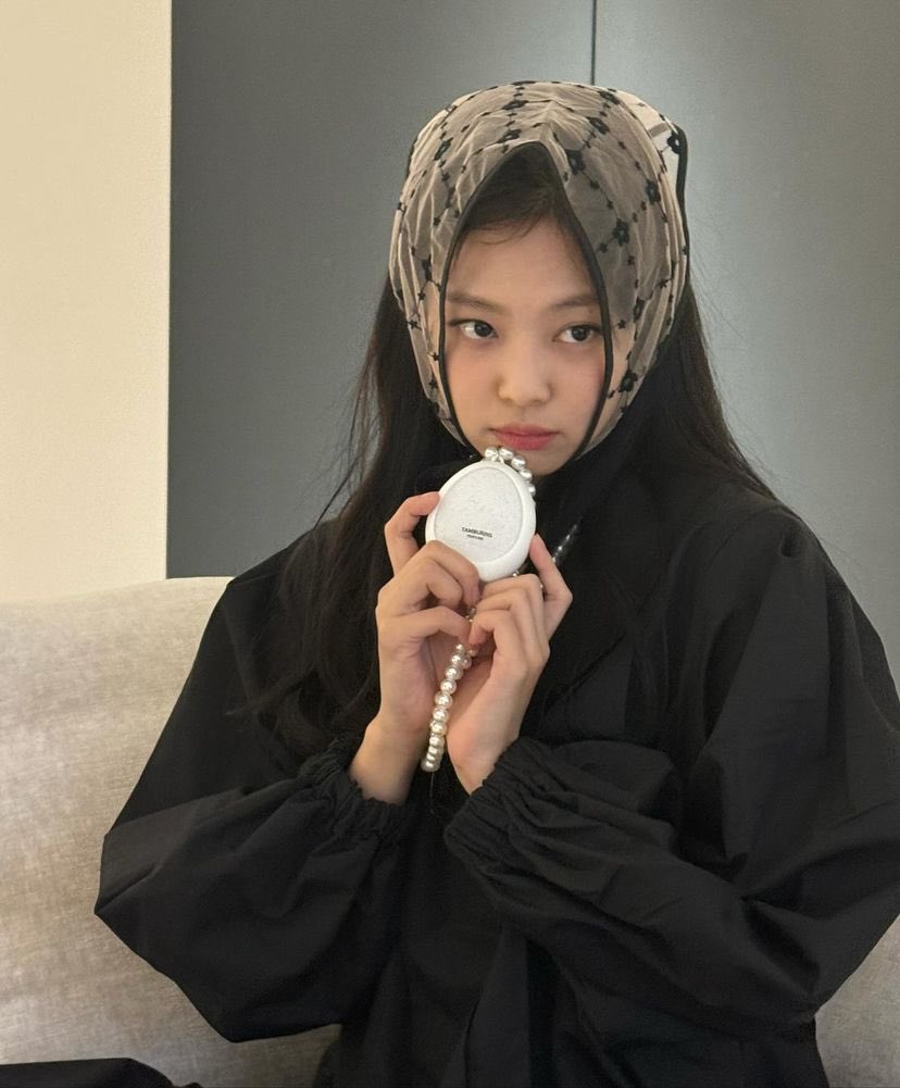 NEWSJENNlE's tweet image. 📸 231106 #JENNIE Instagram update