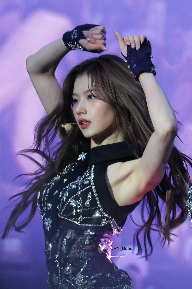 Cry_bubu's tweet photo. 231104
TWICE 5TH WORLD TOUR
'READY TO BE' MEL 

I guarantee I gotcha

 #SANA  #TWICE #트와이스 #TWICE_5TH_WORLD_TOUR_MELBOURNE #READYTOBE_IN_AUSTRALIA https://t.co/WOb72xUx6F