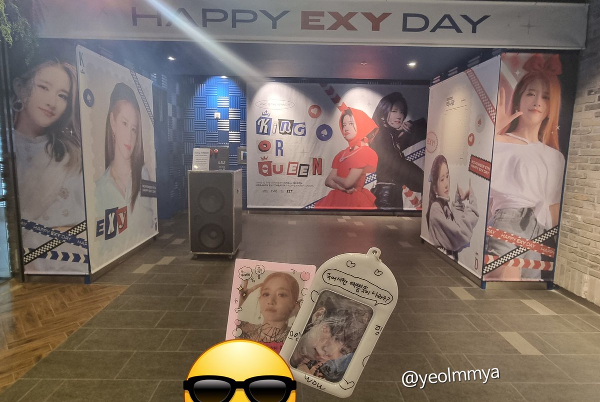#11월도_엑시는_절찬상영중🎬
엑시관에서 나의 추억과 마주하기 🥺🥺 정말 내 인생에 최고의 날과 기억이 될 거 같다 진짜 영화도 최고였는데 뜻깊게 엑시관에서 봐서 너무 좋아서 처음으로 포토티켓도 뽑아봄!! 진짜 꼬옥 다들 와서 봐주라.. 짱 최고임
