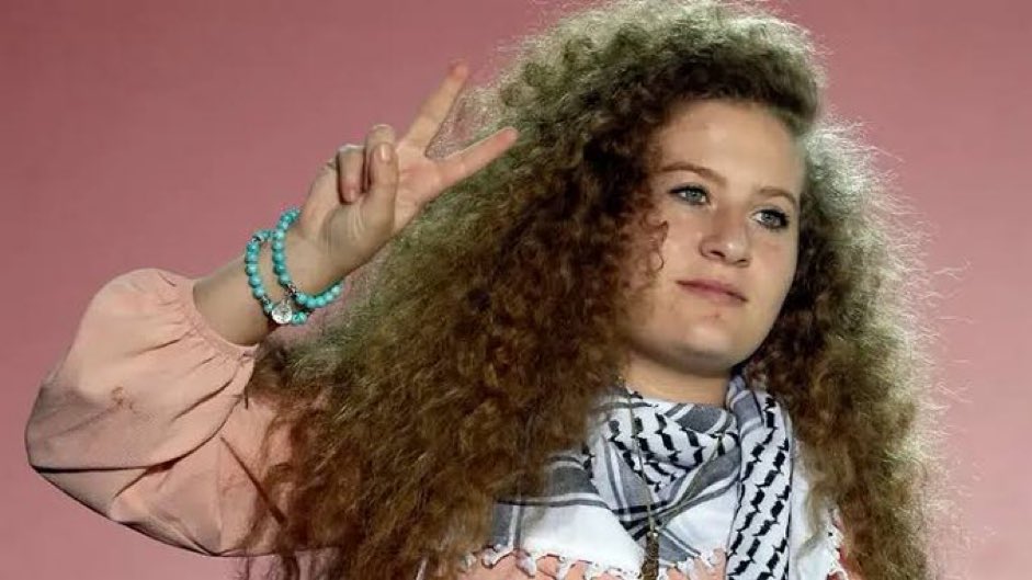 El ejército israelí está aprovechando la guerra para detener a todo tipo de activistas palestinos no solo a los de Hamás.
Hace unas horas arrestaron en su casa a la joven Ahed Tamimi (a quien apenas el martes vi en Ramallah), emblema de la resistencia del pueblo de Nabi Saleh.