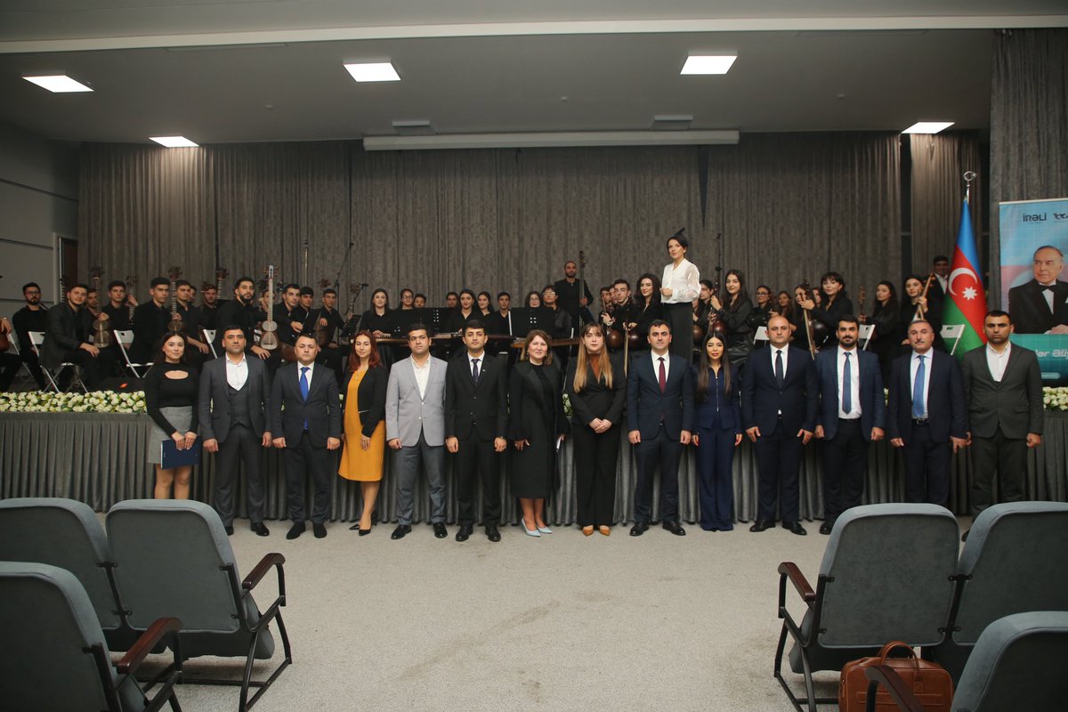 ShRahmanli's tweet image. Şükürlər olsun ki, artıq xoş günləri xatırlamaq üçün tədbirlər təşkil edirik. 

Zəfər Gününə həsr etdiyimiz “Zəfərin Səsi” tədbiri çox maraqlı keçdi. 
Əməyi keçən gənclərimizə və bütün tərəfdaşlarımıza təşəkkür edirəm! 

#ireli2023 #AzGF #NAYORA #AGMA  #ZəfərGünü #BayraqGünü