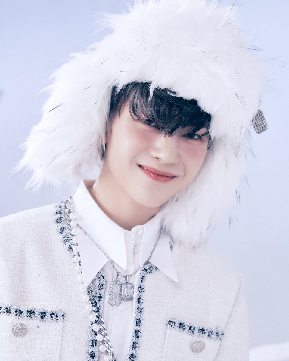 살 - KIM GYUVIN DEBUTATION (@winkgyuvin) / Posts / X