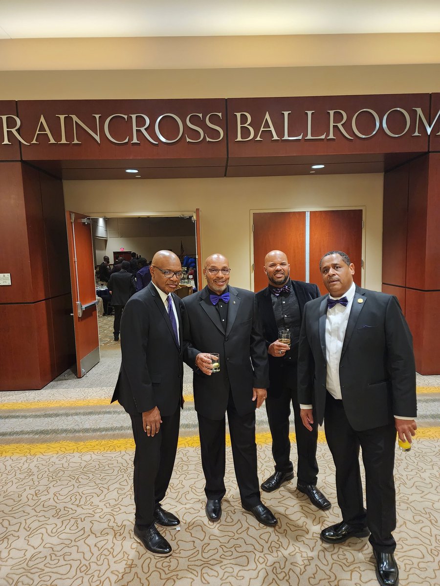 Outstanding Annual Celebration for Omega Psi Phi Fraternity, Pi Rho Chapter! A few brothers grabbed a shot outside the ballroom. Don't ask ages; I can't be held responsible for consequences!
#OmegaPsiPhi #Fundraiser #Brotherhood #RiversideCA