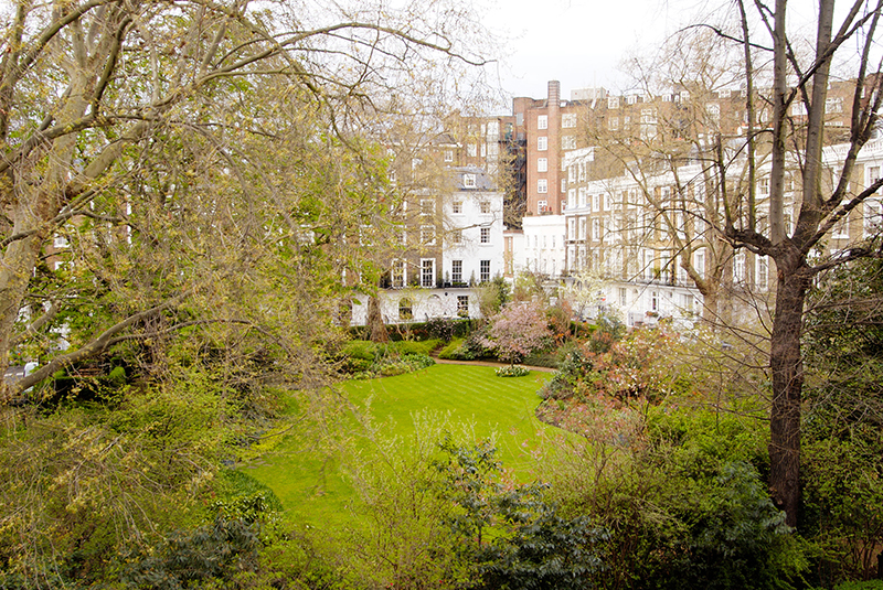 KayeandCarey's tweet photo. 🏡 Garden Square of the week: Montpelier Square, SW7 🏡 

For help and advice moving please contact us…
https://t.co/EJVsj9Fmx1

#estateagents #property #garden #kayeandcarey #gardensquare #MontpelierSquare #localknowledge #knowyourmarket #trustedadvisor #gardensquareexperts https://t.co/94hxXFAlUU