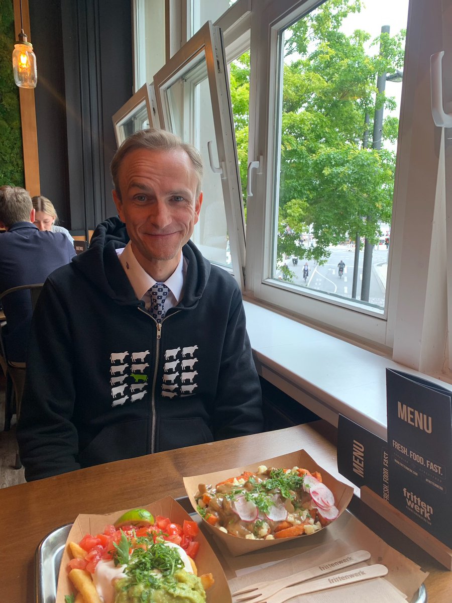 Wir hoffen, ihr habt eine genau so gute Woche wie ST, wenn im Terminkalender Mittagsfritten stehen 🍟

<a href="/frittenwerk/">rauchen</a> meldet euch gerne für eine Kooperation, ihr seid unser liebster Mittagstermin 🤞🏼

#teamagile #teamagileontour #frittenliebe #agilebitchclub #unbeauftragtewerbung