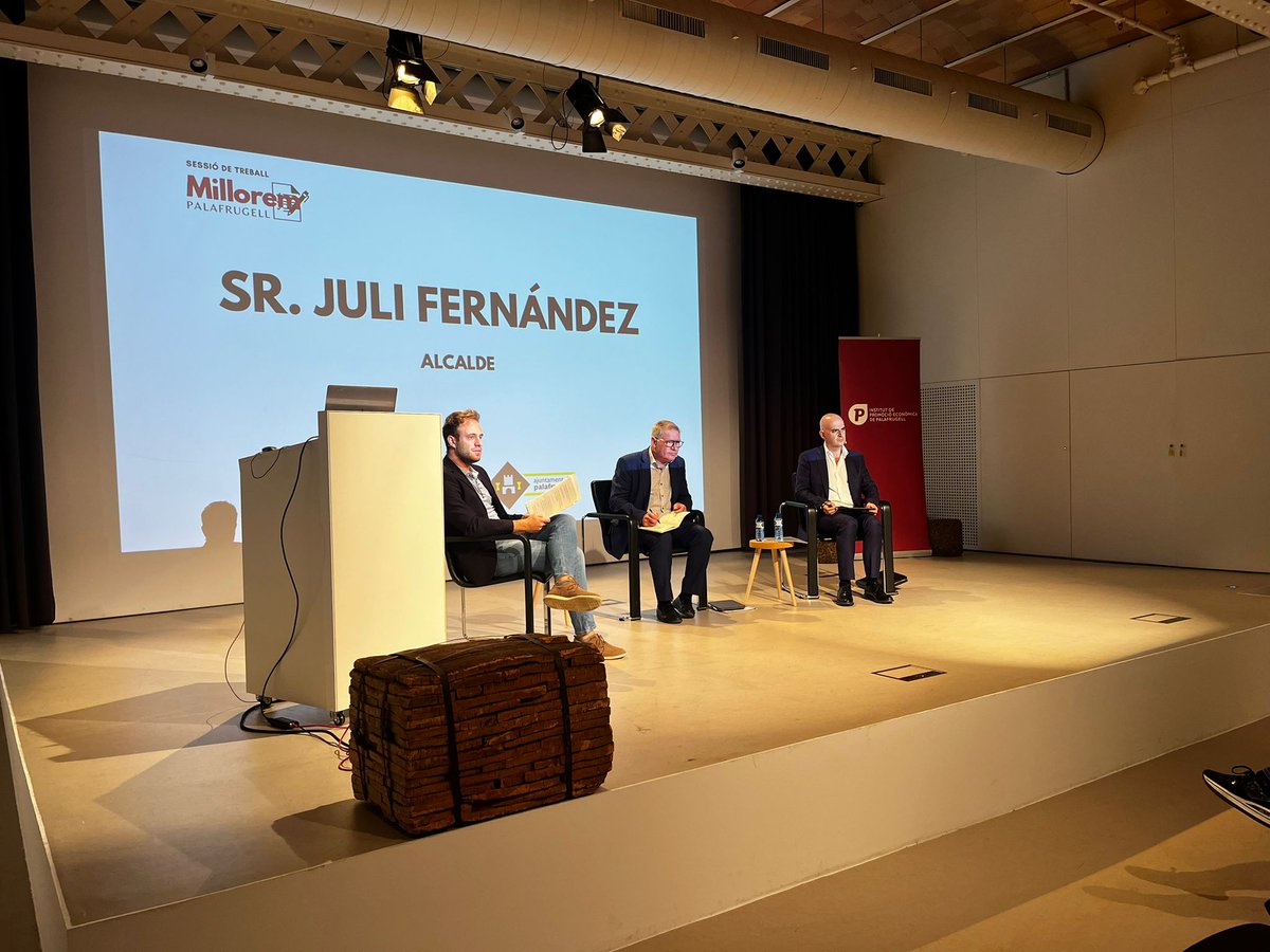 ajpalafrugell's tweet photo. Avui ha tingut lloc a #Palafrugell, la sessió “Millorem Palafrugell”: una reunió de treball per valorar la temporada d’estiu i cercar propostes de millora per tal de consolidar un model turístic de qualitat de cara als propers anys.
#IPEP #Turisme @ipeppalafrugell https://t.co/aHgdYhU9i9