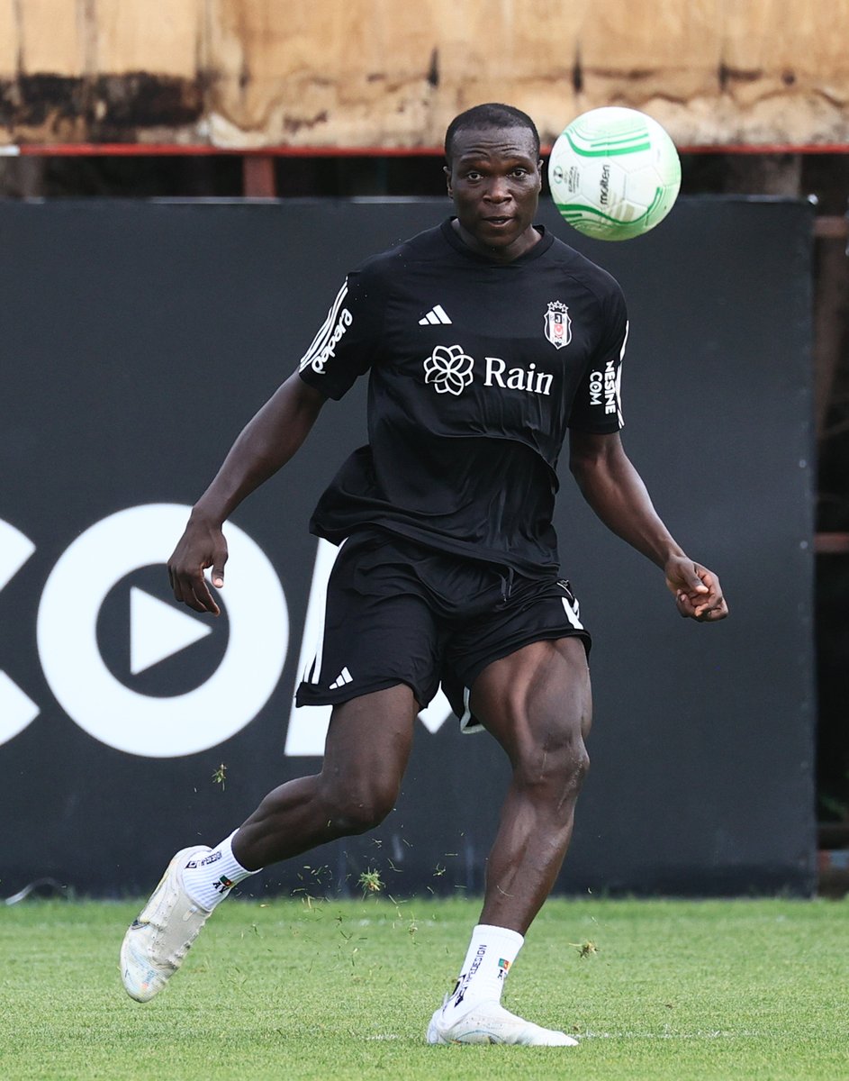 Besiktas's tweet photo. Bodo/Glimt maçı hazırlıkları başladı.

#BJKvBDG https://t.co/nzbVYbBdVZ
