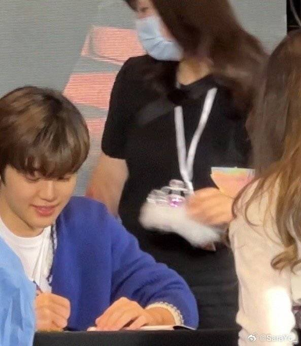 g_eneglaer's tweet photo. สต๊าฟเอสเอ็มคืนมงกุฎให้เจ้าหญิงแจมิน!!!!! 
😡😡😡😡😡😡😤😠🤬👸🧎‍♀️

RESPECT JAEMIN AS ARTIST 
#JaeminDeservesBetter 
#SM_BeFairToJAEMIN https://t.co/pGu6WxBaFP