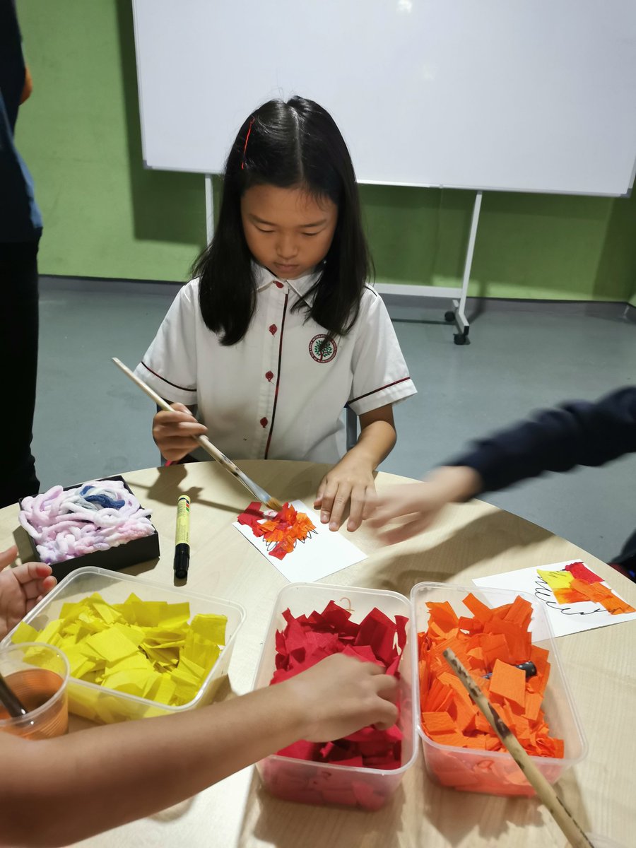 HISReadingTeam's tweet photo. @HISReadingTeam is focusing on kindness, with a lovely story from Malaysian author &amp; illustrator  @wendee_tan . The students responded by creating their own Lili hair, simply by using crepe paper and water- with the message 'Kindness always leaves a trace' #hislearning @HELPISKL https://t.co/ZEGH0bGjOr