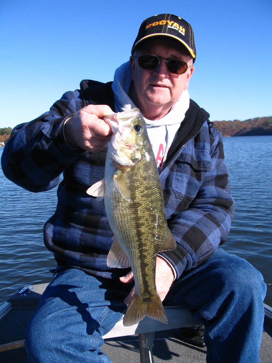 MikeBrasher8's tweet photo. Nice Coosa River Spot #fishing #AlabamaFishing #fishinglife #fishingtrip #spottedbass #CoosaRiver #Catchphotorelease
@Bryan_Brasher
@mgaryhanson
@den56fal
@come_alabama https://t.co/N0vmRCRpke