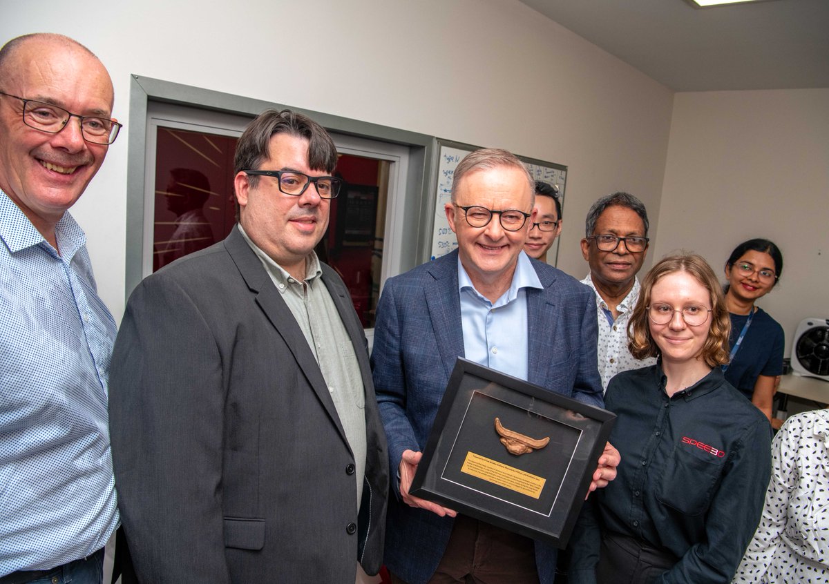 CDUni's tweet photo. Prime Minister @AlboMP visits us with Member for Solomon @LukeGoslingMP,  NT Chief Minister @NatashaFylesMLA,  CDU Deputy Vice-Chancellor Research and Innovation @ProfSteveRogers and @OfficialSPEE3D Chief Technical Officer Steven Camilleri to recognise SPEE3D’s global impact. https://t.co/rxpCTePz4t