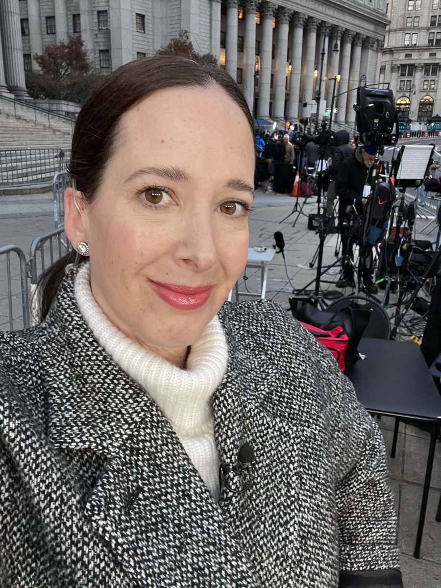 Good morning from the New York attorney general’s civil fraud trial against many defendants, including today’s witness, former President Donald Trump. I’ll be inside the courtroom again along with @msnbc and @nbcnews colleagues to bring you all the developments live.