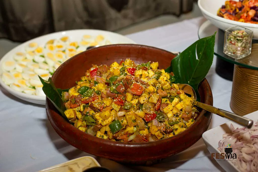 8 milliards de voisins tweet media