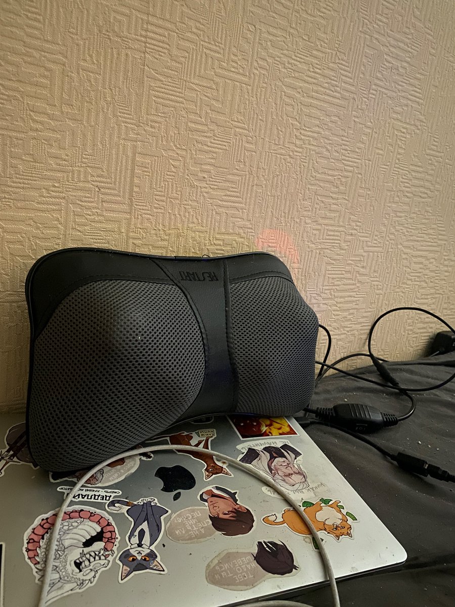 Эта штук заставляет меня жить. Тут должна быть штука про игрушки для взрослых, но я ее не придумала.