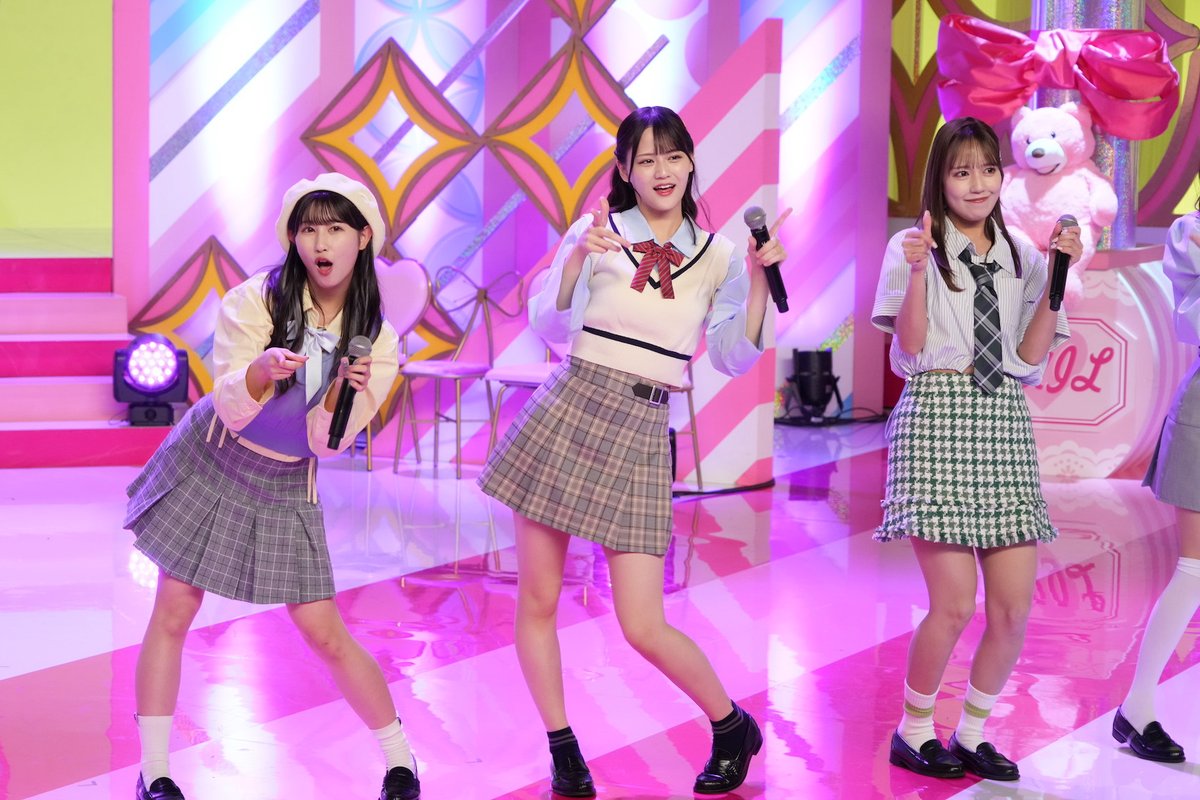 LOVE イコラブ 野口衣織 絶対アイドル辞めないで 白セーラー 直筆