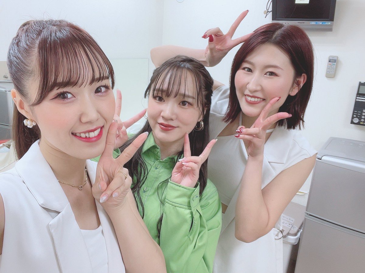 _ayaka825's tweet photo. 投稿遅くなりましたが
改めてU.forワンマンライブ
ありがとうございました👑✨

ゆうほの人柄が伝わるような
あったかい幸せ空間やった🫶🏻🫧

4年前のワンマンに続いて
またダンサーさせてもらえたのは
本当に嬉しいこと。感謝です🤍

ゆうほお疲れ様💐ありがとう🥰

#ユウホ #FASIONISTA
@u_for_1002 https://t.co/dOFee3exdS