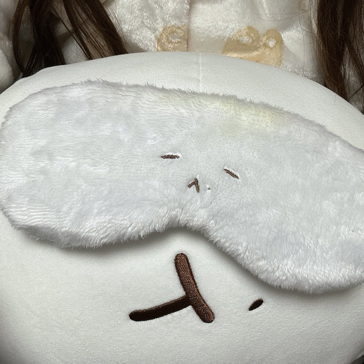 수성펜에 물든 삐뚤어진 찹쌀이 안대😴
